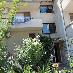 Vendégház Izgrev Sarafovo, Burgasz